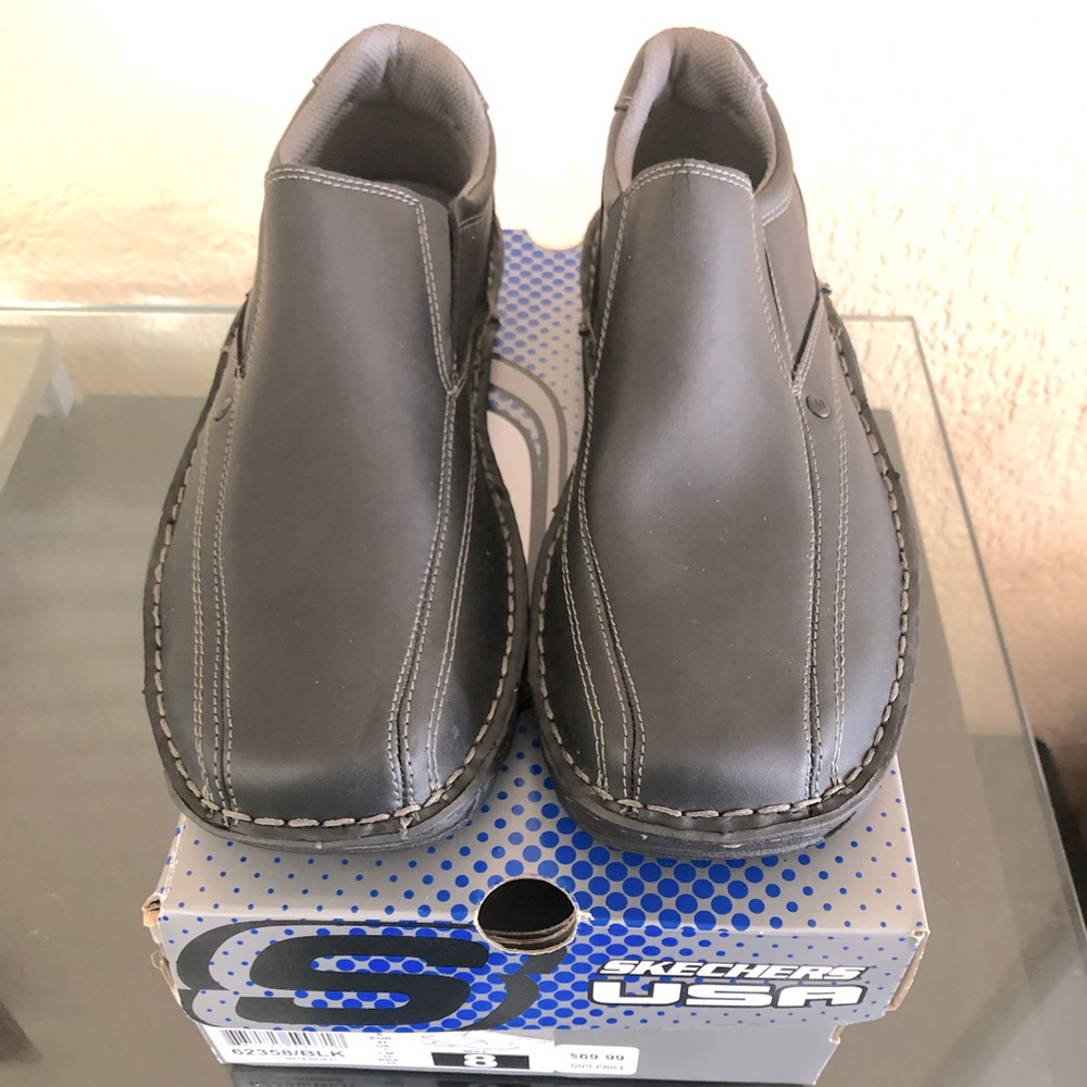 Sketchers Men Size 8